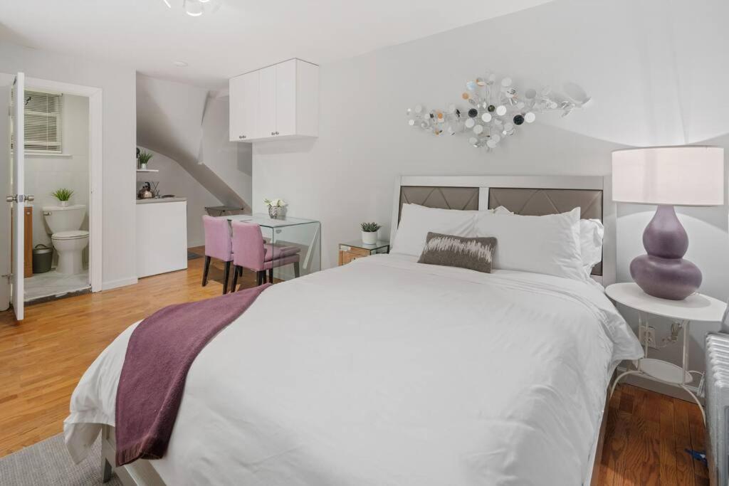 Studio Haven In Times Square & Nearby Restaurants New York Exterior photo