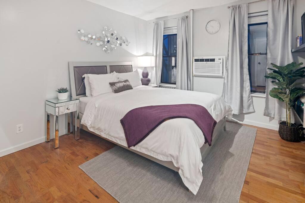Studio Haven In Times Square & Nearby Restaurants New York Exterior photo