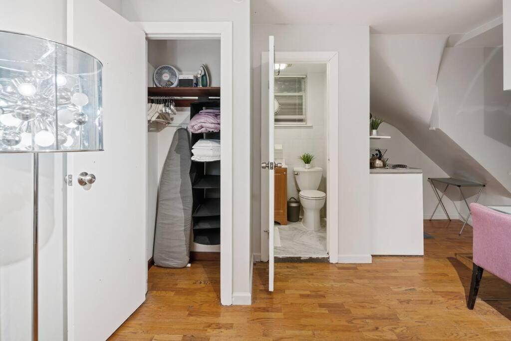 Studio Haven In Times Square & Nearby Restaurants New York Exterior photo