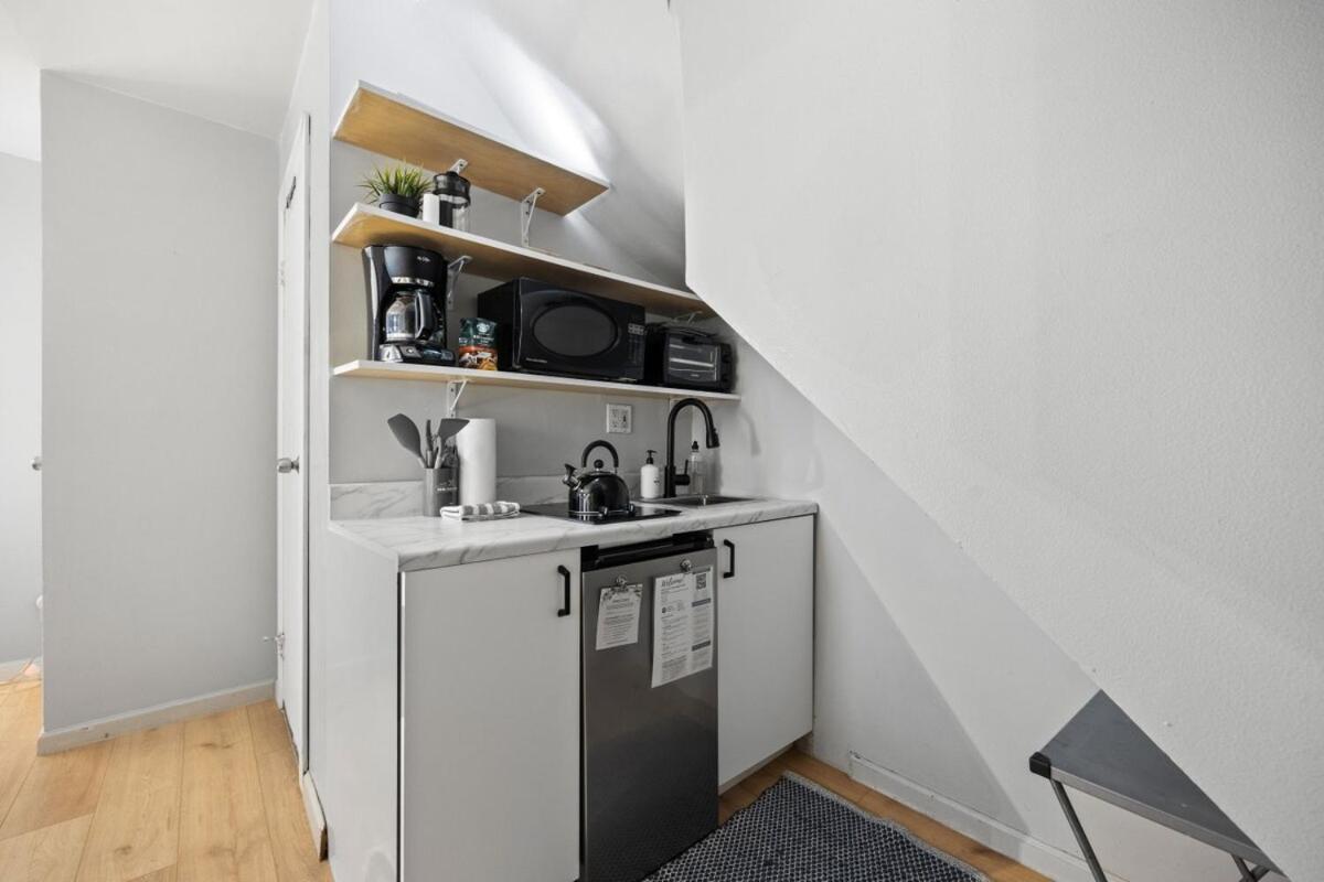 Studio Haven In Times Square & Nearby Restaurants New York Exterior photo